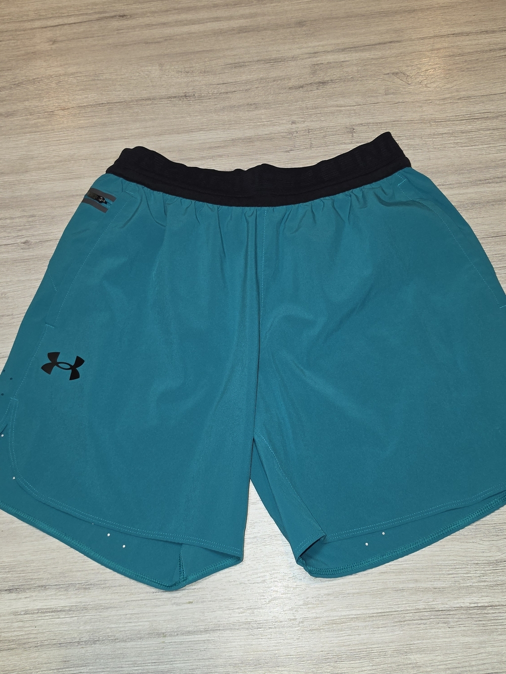Under Armour Athletic 6inch Elastic Waist Shorts Men's Teal Color Size Medium C5